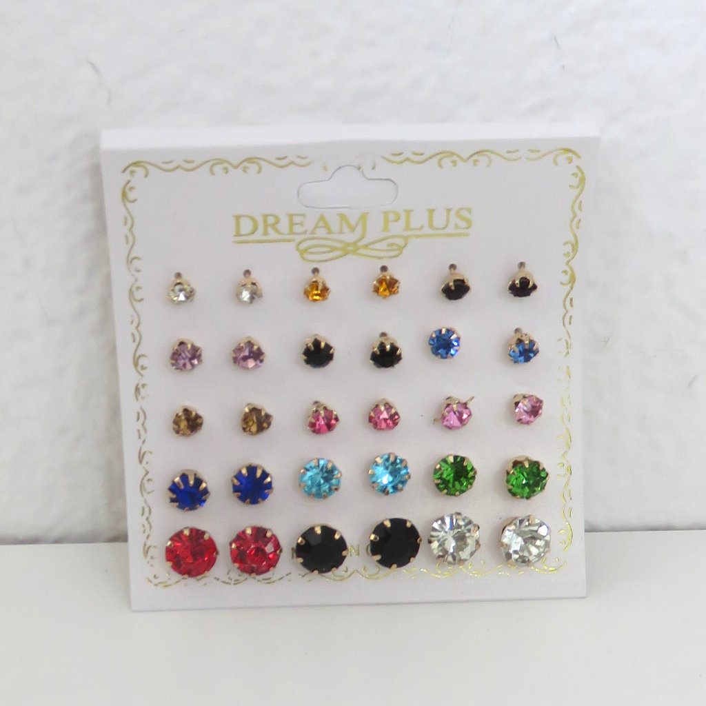 (#L-1) Dream Plus 15 Pairs Gold Stud Earrings